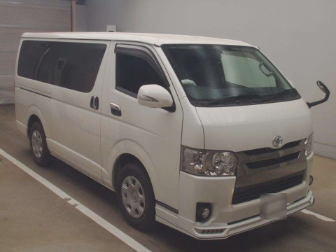 2015 Toyota Hiace Van TRH200V[1]