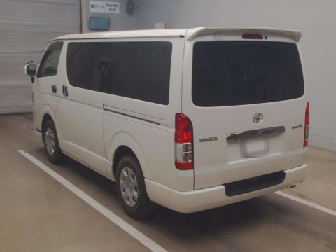 2015 Toyota Hiace Van TRH200V[2]