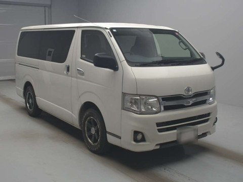 2013 Toyota Hiace Van KDH201V[2]