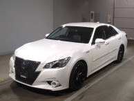 2015 Toyota Crown Hybrid