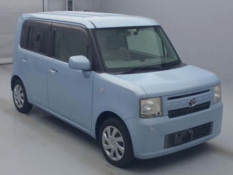 2012 Toyota Pixis Space L575A[2]