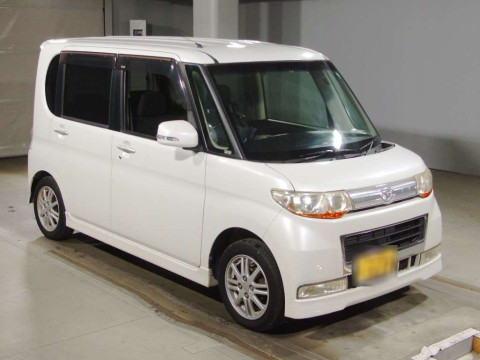 2010 Daihatsu Tanto Custom L375S[2]