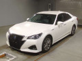2017 Toyota Crown Hybrid
