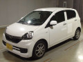 2017 Daihatsu Mira es