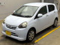 2011 Daihatsu Mira es