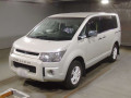 2017 Mitsubishi Delica D5
