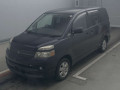 2004 Toyota Voxy