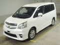 2013 Toyota Noah