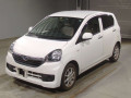 2016 Daihatsu Mira es
