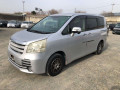 2007 Toyota Noah