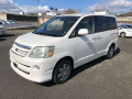 2005 Toyota Noah