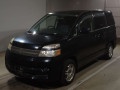 2004 Toyota Voxy