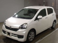 2016 Daihatsu Mira es