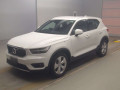 2022 Volvo XC40