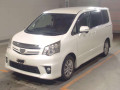 2010 Toyota Noah