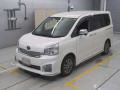 2012 Toyota Voxy