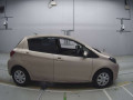 2014 Toyota Vitz
