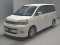 2004 Toyota Voxy