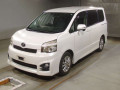 2010 Toyota Voxy