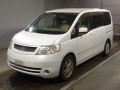 2005 Nissan Serena