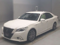 2013 Toyota Crown Hybrid