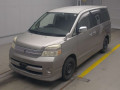2006 Toyota Voxy