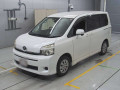 2010 Toyota Voxy