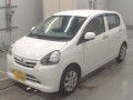 2013 Daihatsu Mira es