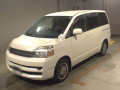 2006 Toyota Voxy