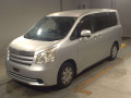 2010 Toyota Noah