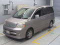 2006 Toyota Voxy