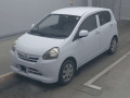 2011 Daihatsu Mira es