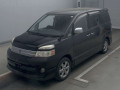 2005 Toyota Voxy