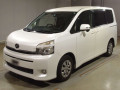 2012 Toyota Voxy