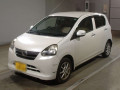 2013 Daihatsu Mira es