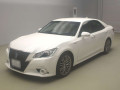 2014 Toyota Crown Hybrid