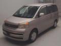 2003 Toyota Voxy