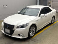 2013 Toyota Crown Hybrid