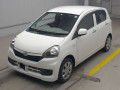 2016 Daihatsu Mira es