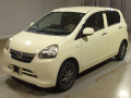 2013 Daihatsu Mira es