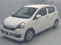 2016 Daihatsu Mira es
