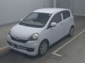2016 Daihatsu Mira es
