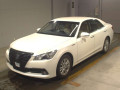 2014 Toyota Crown Hybrid