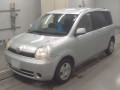 2004 Toyota Sienta