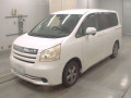 2007 Toyota Noah