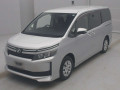 2015 Toyota Voxy
