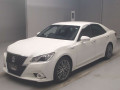 2013 Toyota Crown Hybrid