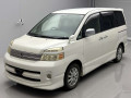 2006 Toyota Voxy