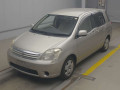 2004 Toyota Raum