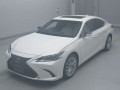 2019 Lexus ES